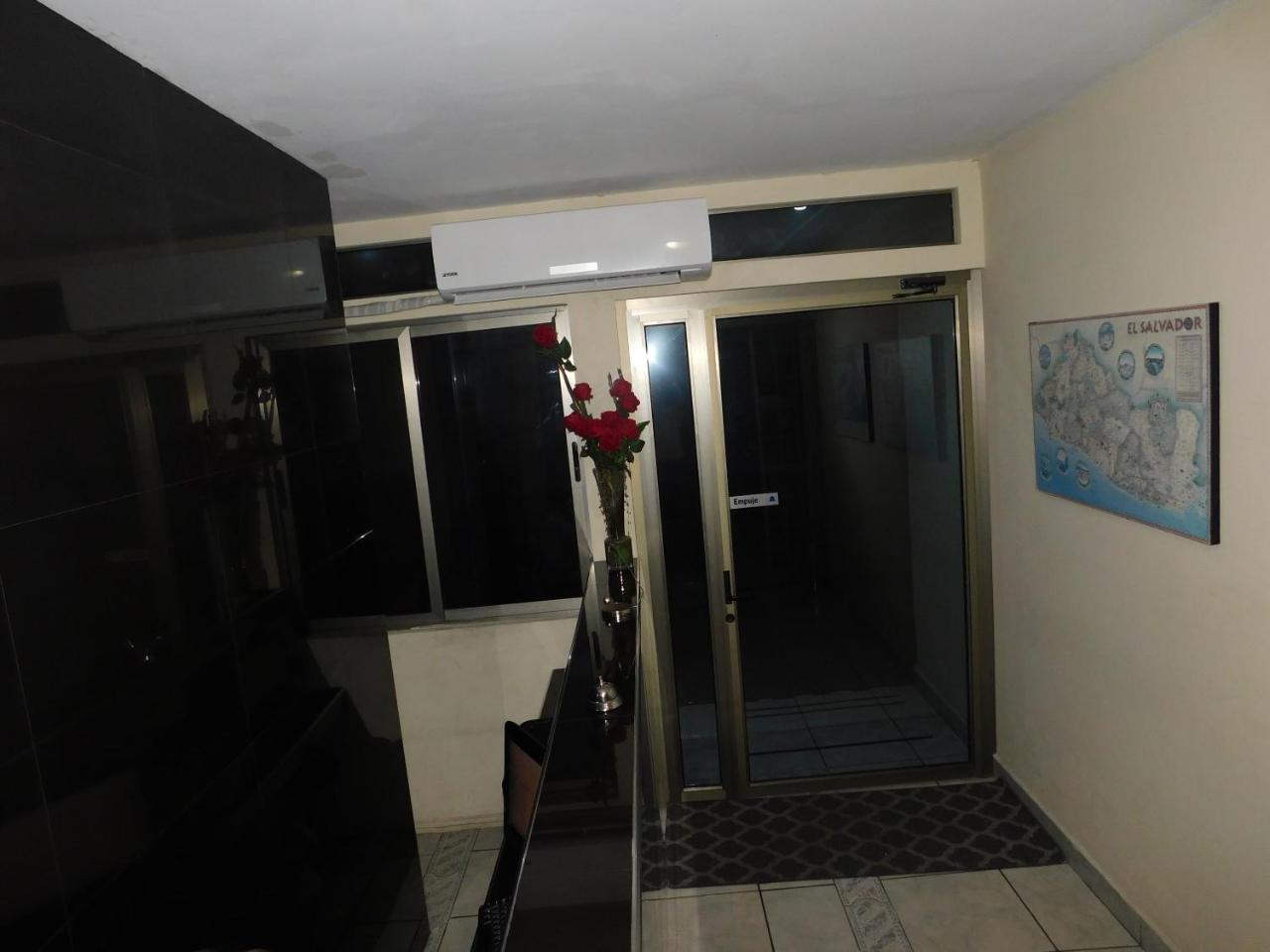 Hotel San Jose Hostal 산살바도르 외부 사진